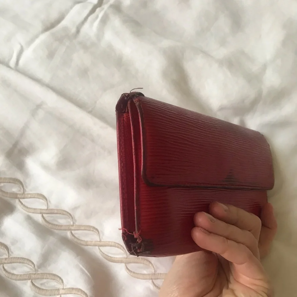 Louis Vuitton Epi wallet